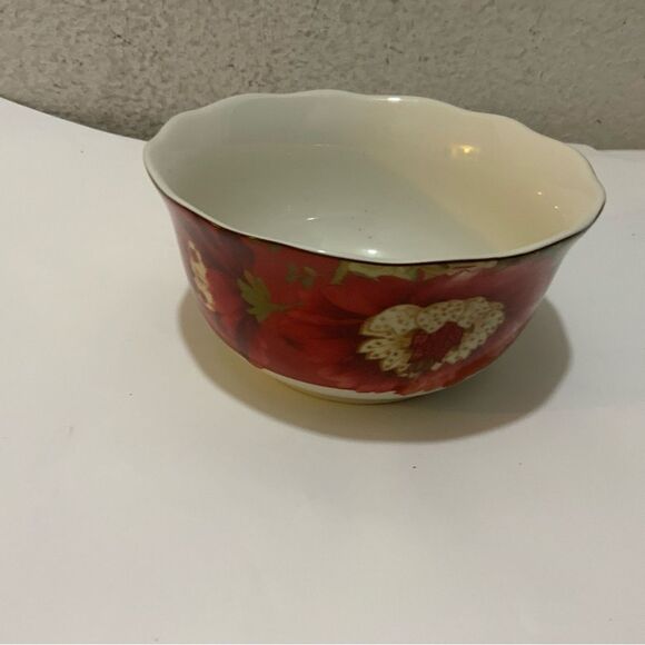 222 Fifth Fleur rouge Fine China Bowl Floral Design Porcelain Soup or Salad Bowl - Picture 3 of 7